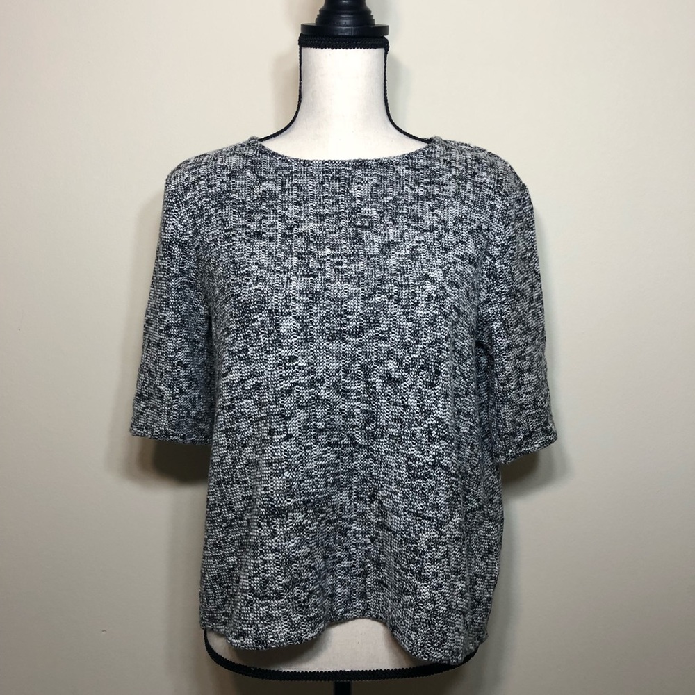 Grey blouse with open back•Forever21